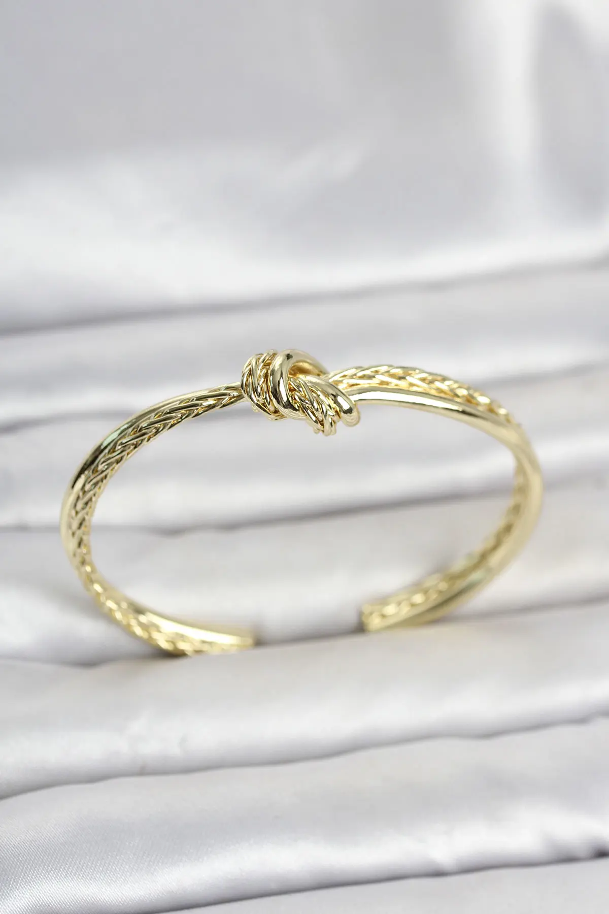 Gold Renk Düğüm Model Pirinç Kadın Bileklik