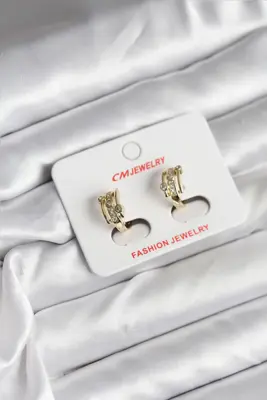 14K Gold Renk Kaplama Yarım Halka Zirkon Taşlı CM Kadın Küpe