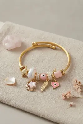Ay Yıldız ve Kalp Model Pembe Charmlı Kadın Bileklik