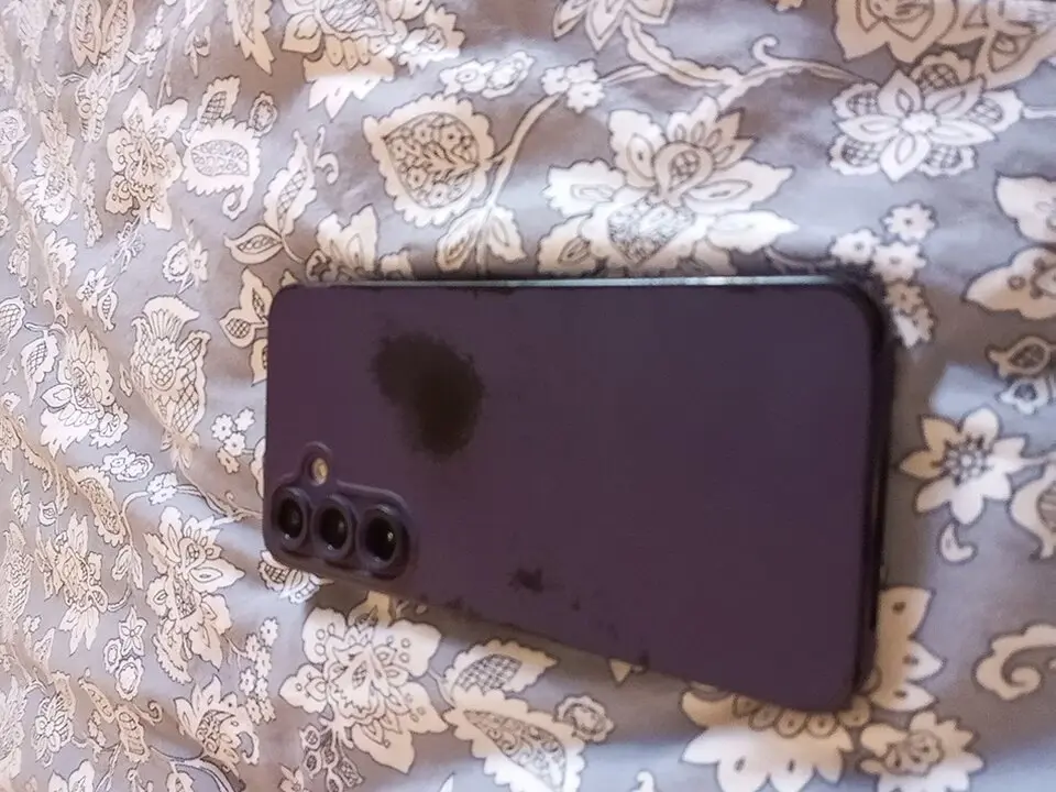 Telefon kabı 