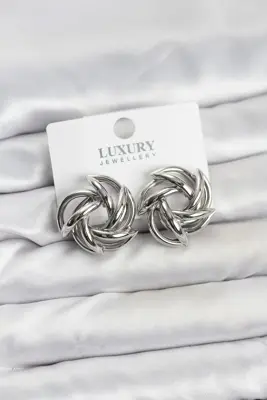 Gümüş Renk Pirinç Keskin Sarmal Model Kadın Küpe