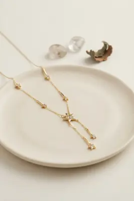 Pirinç Gold Renk Zirkon Taşlı Yıldız Model Kadın Kolye