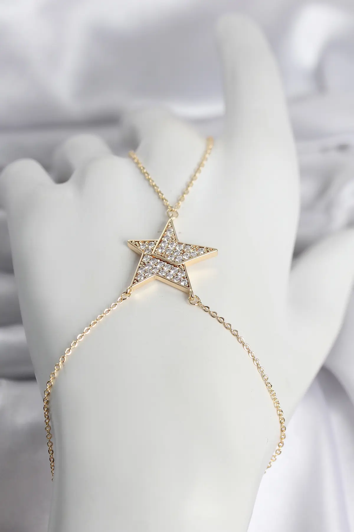 Pirinç Gold Renk Zirkon Taşlı Yıldız Model Kadın Şahmeran