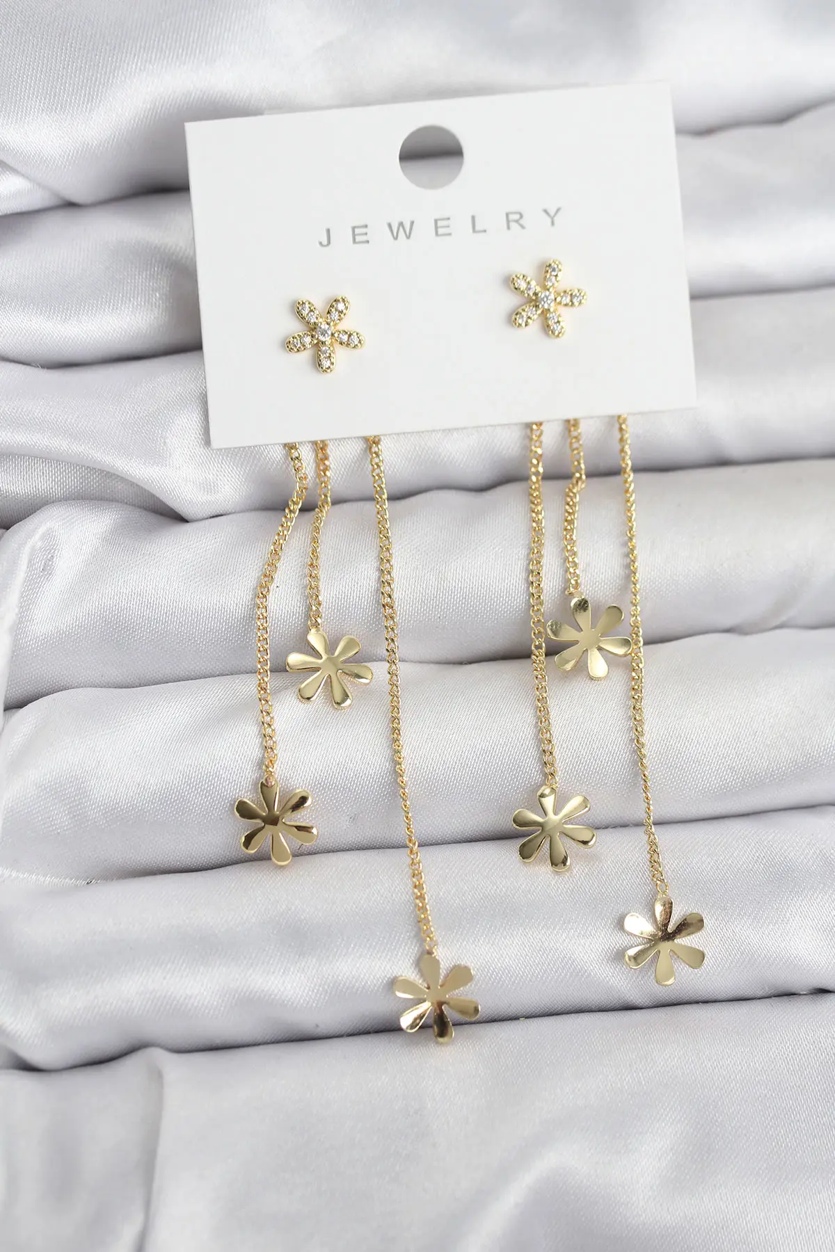Papatya Model Gold Renk Pirinç Sallantılı Kadın Küpe